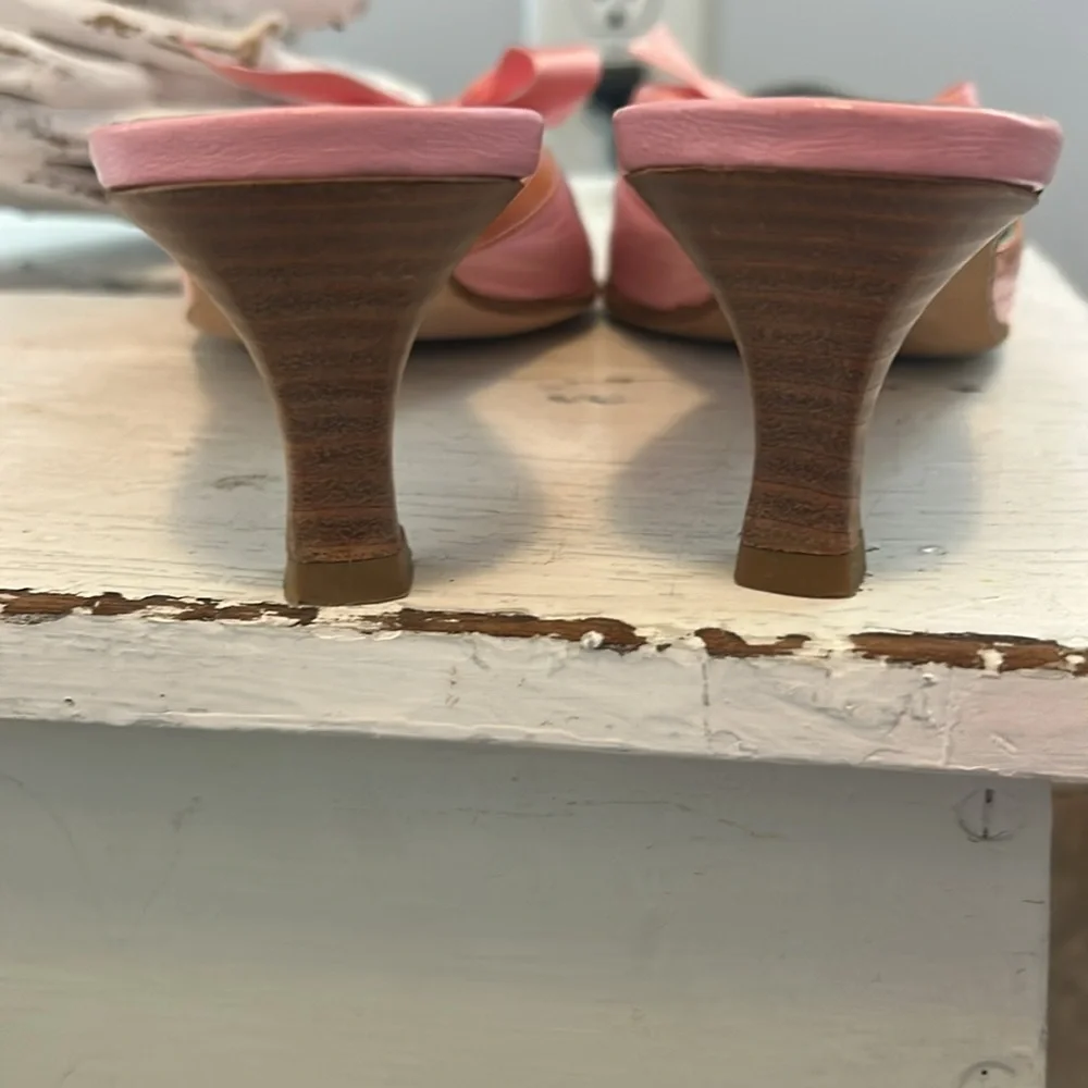 ⭐️Vintage Lilly Pulitzer Pink Kitten Heels with Bow Detail⭐️ - Picture 7 of 9